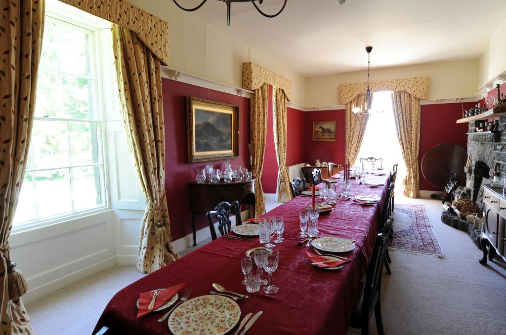 Гостевой дом Boulston Manor Хаверфордуэст Экстерьер фото