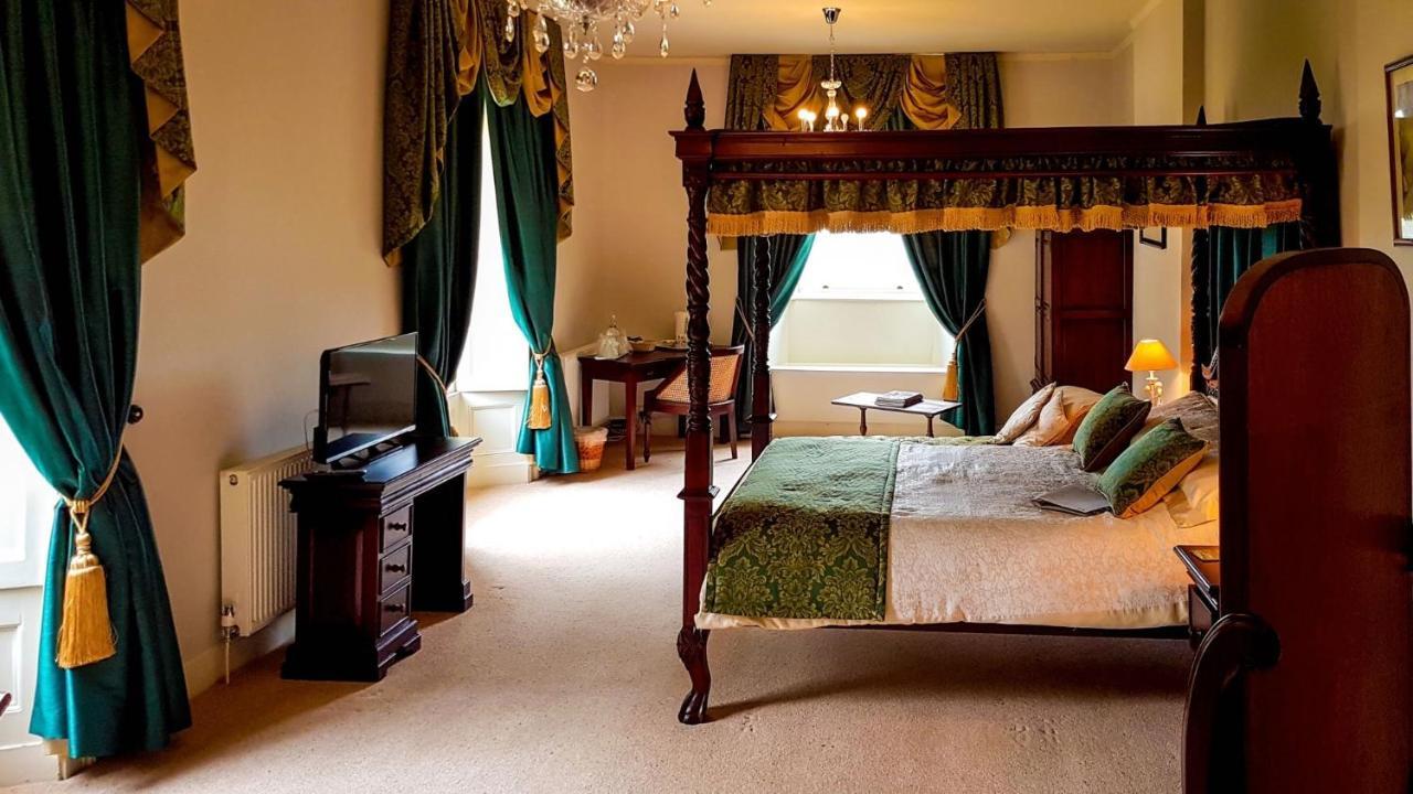 Гостевой дом Boulston Manor Хаверфордуэст Экстерьер фото
